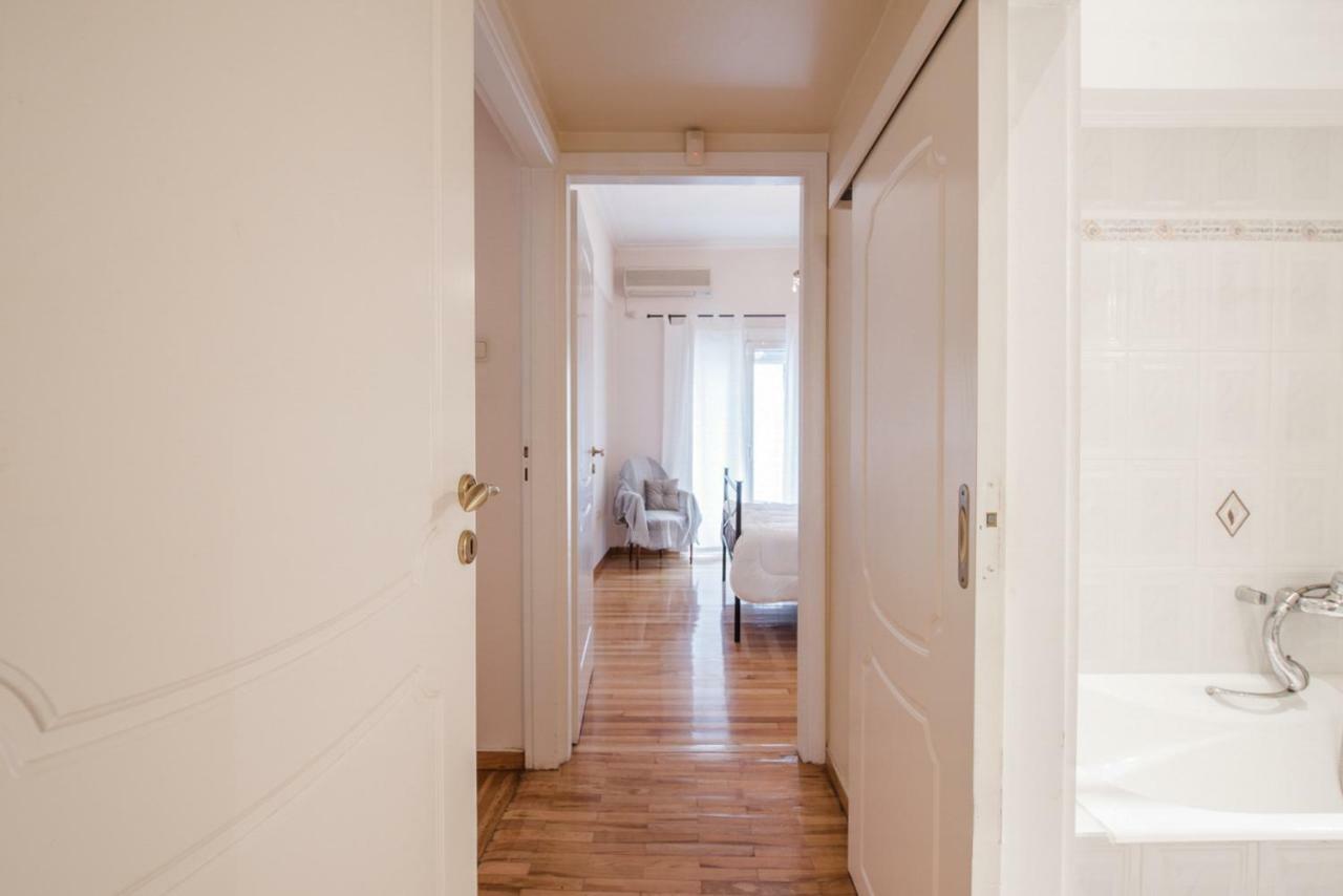 אתונה Retro Apartment At Trendy Exarcheia מראה חיצוני תמונה