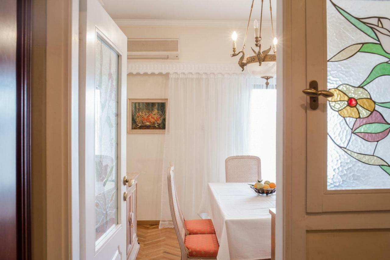 אתונה Retro Apartment At Trendy Exarcheia מראה חיצוני תמונה