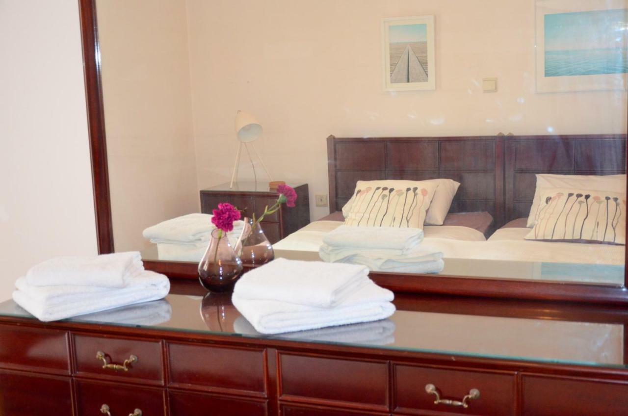 אתונה Retro Apartment At Trendy Exarcheia מראה חיצוני תמונה